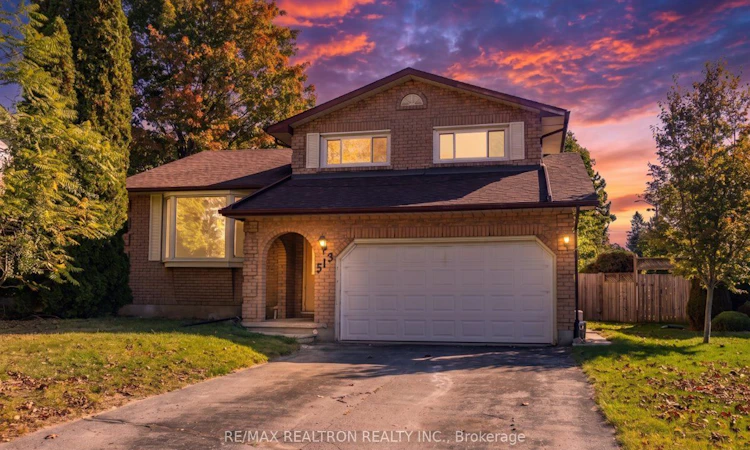 513 Labrador Drive
