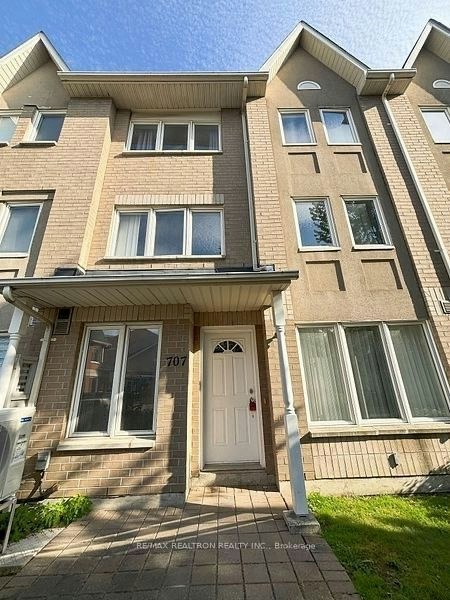 707-29 Rosebank Drive, Toronto, ON, M1B 5Y7