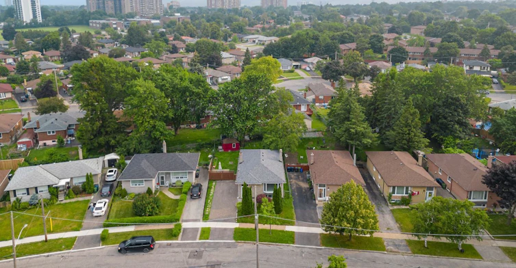 Upper-39 Stansbury Crescent, Toronto, ON, M1K 4R7 - 2