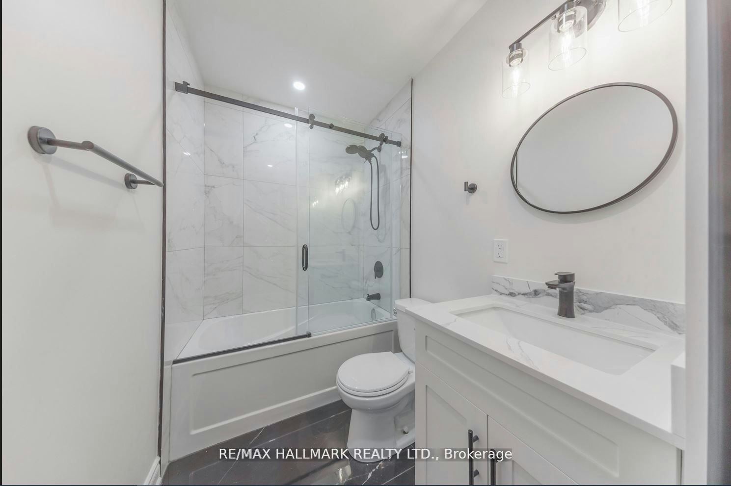 Upper-39 Stansbury Crescent, Toronto, ON, M1K 4R7 - 9