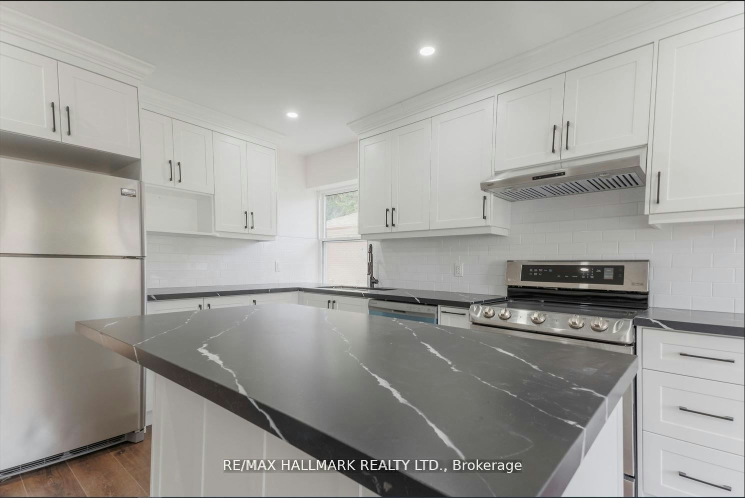 Upper-39 Stansbury Crescent, Toronto, ON, M1K 4R7 - 7