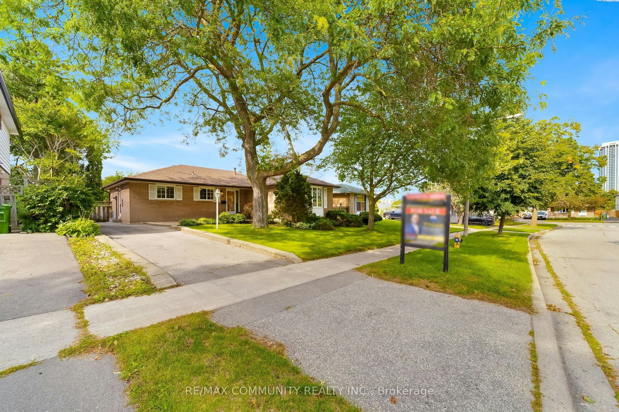 30 Bridlington Street, Toronto, ON, M1H 2L5
