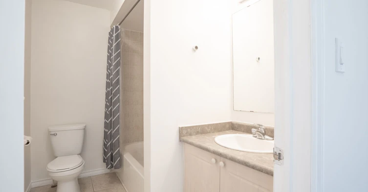 1892 Secretariat Place, Oshawa, ON, L1L 1C7 - 9