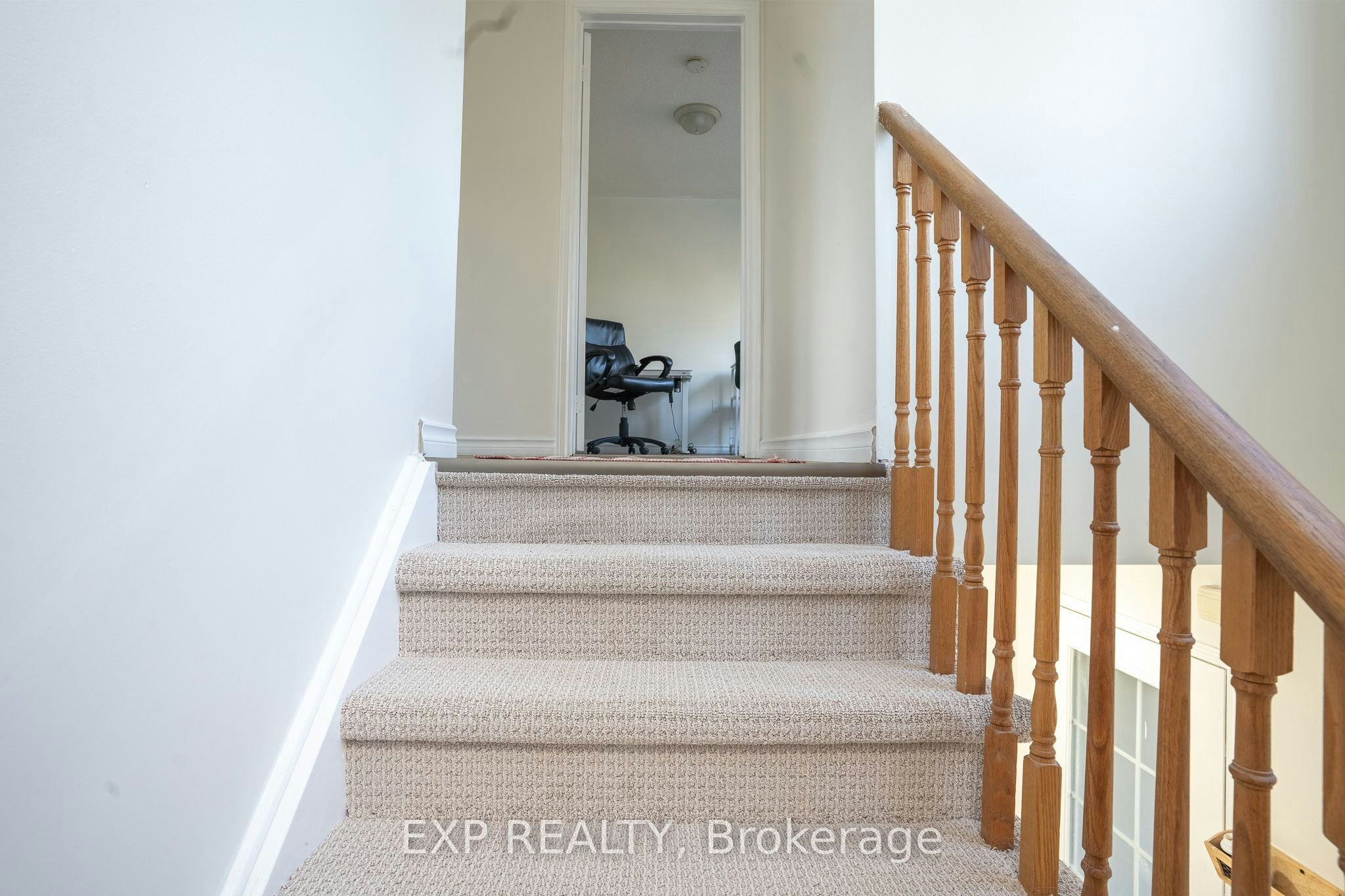 1892 Secretariat Place, Oshawa, ON, L1L 1C7 - 8