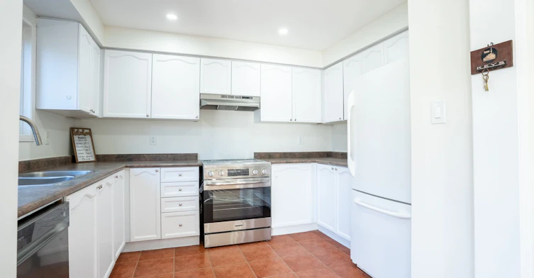 1892 Secretariat Place, Oshawa, ON, L1L 1C7 - 5