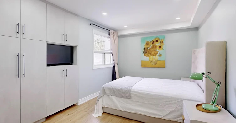 First Floor & Basement-24 Kewbeach Avenue, Toronto, ON, M4L 1B7 - 15