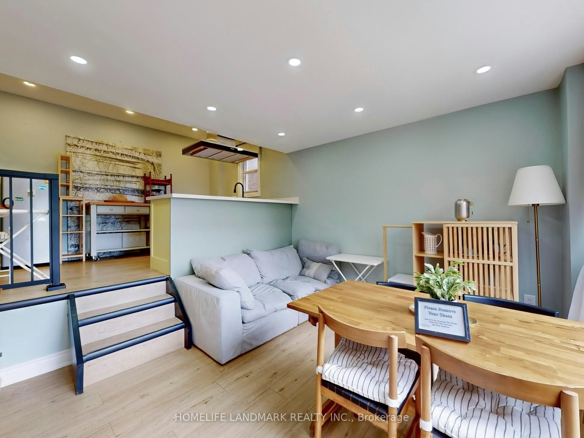First Floor & Basement-24 Kewbeach Avenue, Toronto, ON, M4L 1B7 - 9