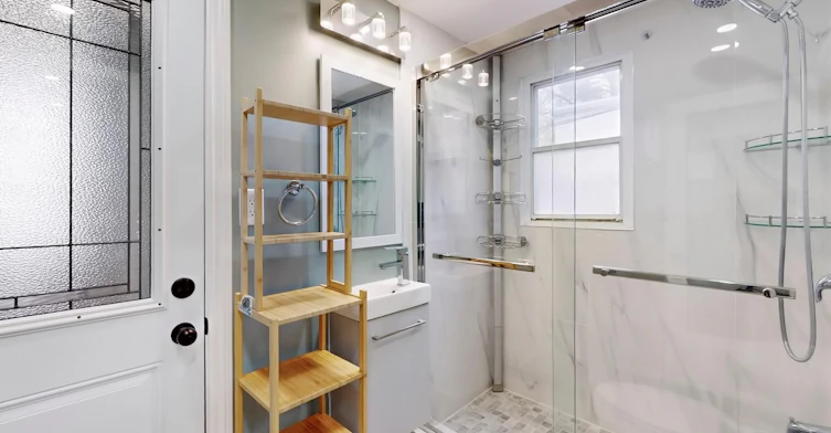First Floor & Basement-24 Kewbeach Avenue, Toronto, ON, M4L 1B7 - 17