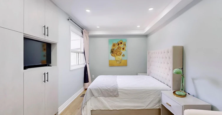 First Floor & Basement-24 Kewbeach Avenue, Toronto, ON, M4L 1B7 - 14