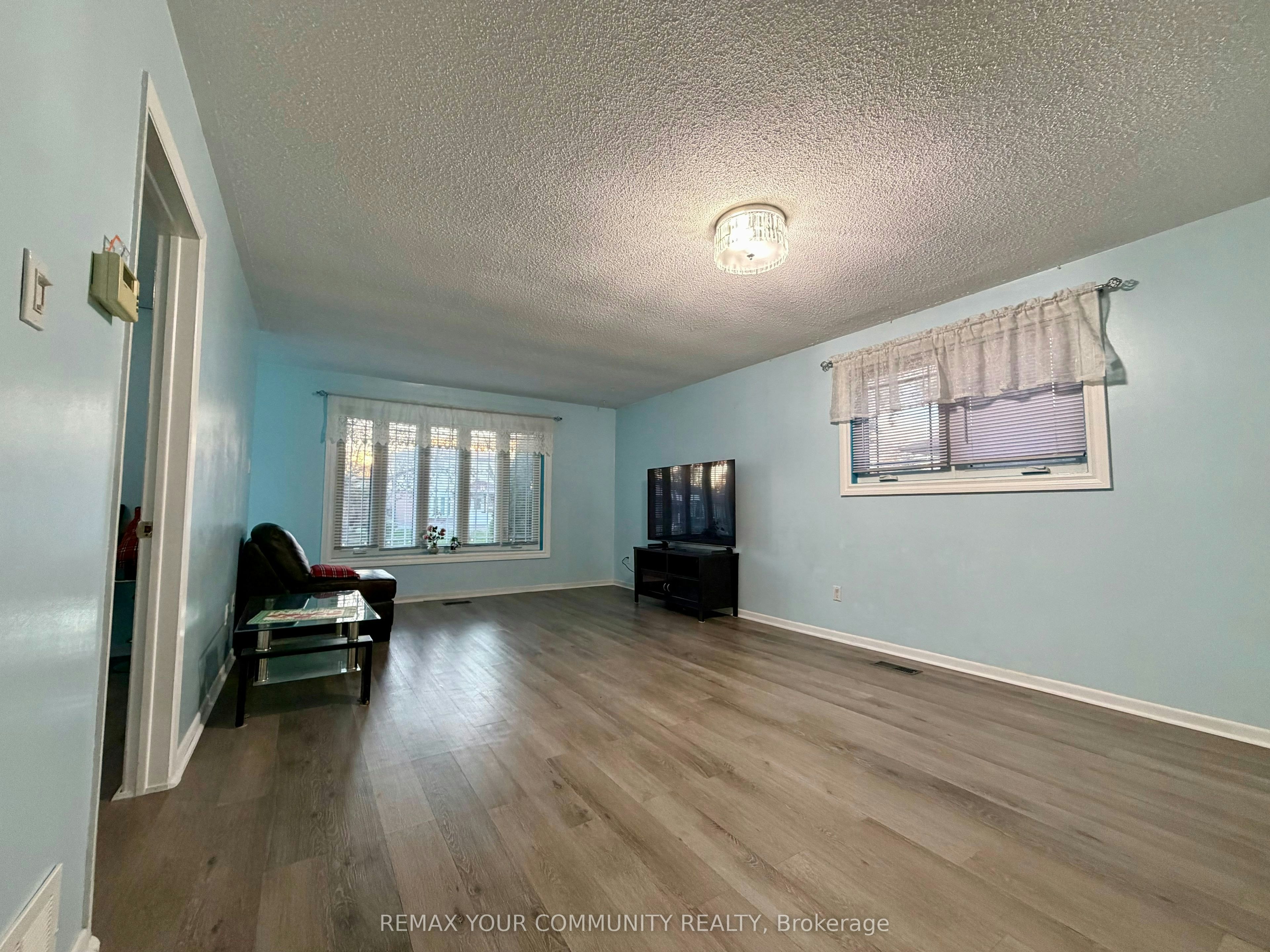 15 Hutcherson Square, Toronto, ON, M1B 1C5 - 7