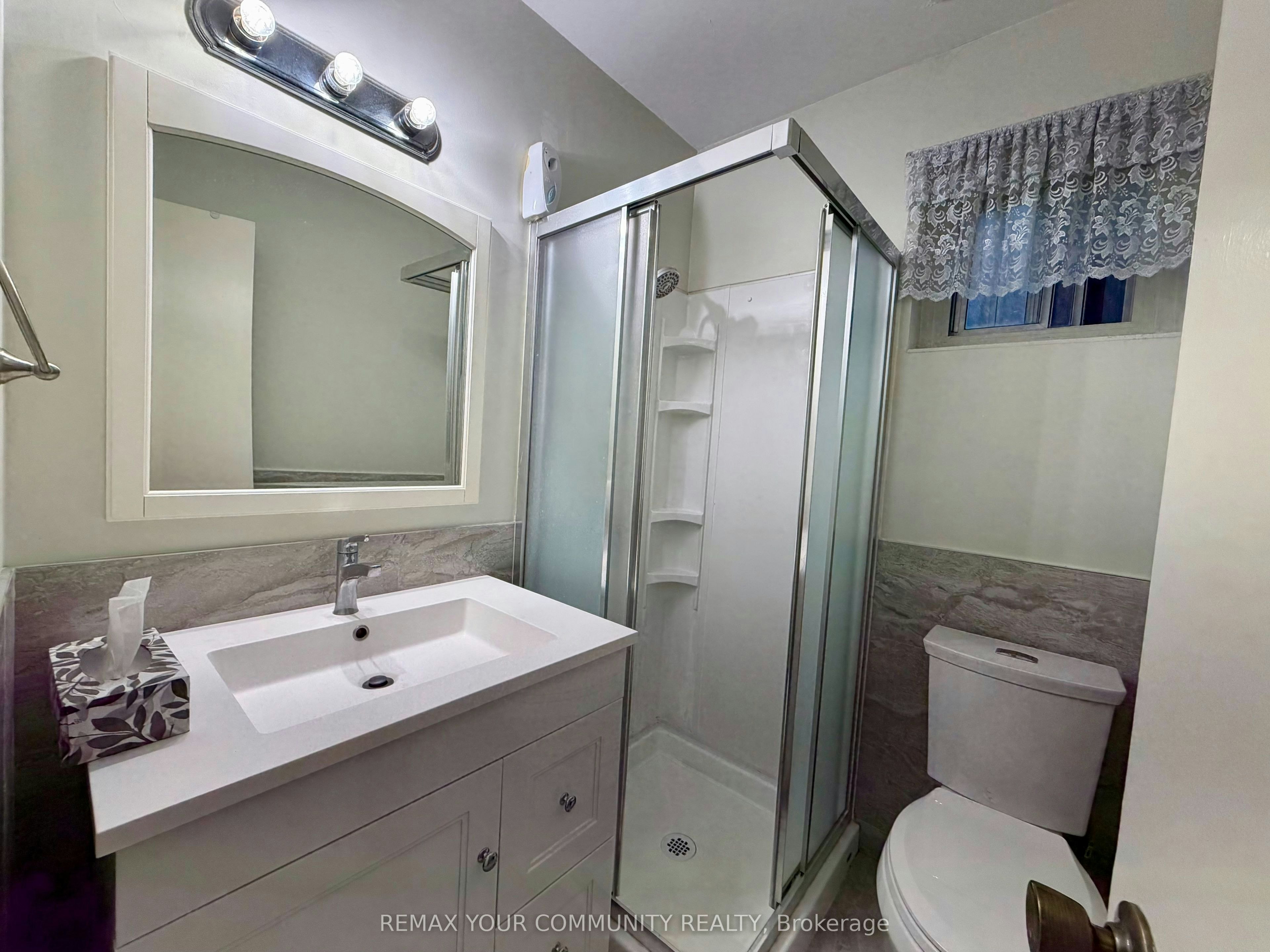 15 Hutcherson Square, Toronto, ON, M1B 1C5 - 9
