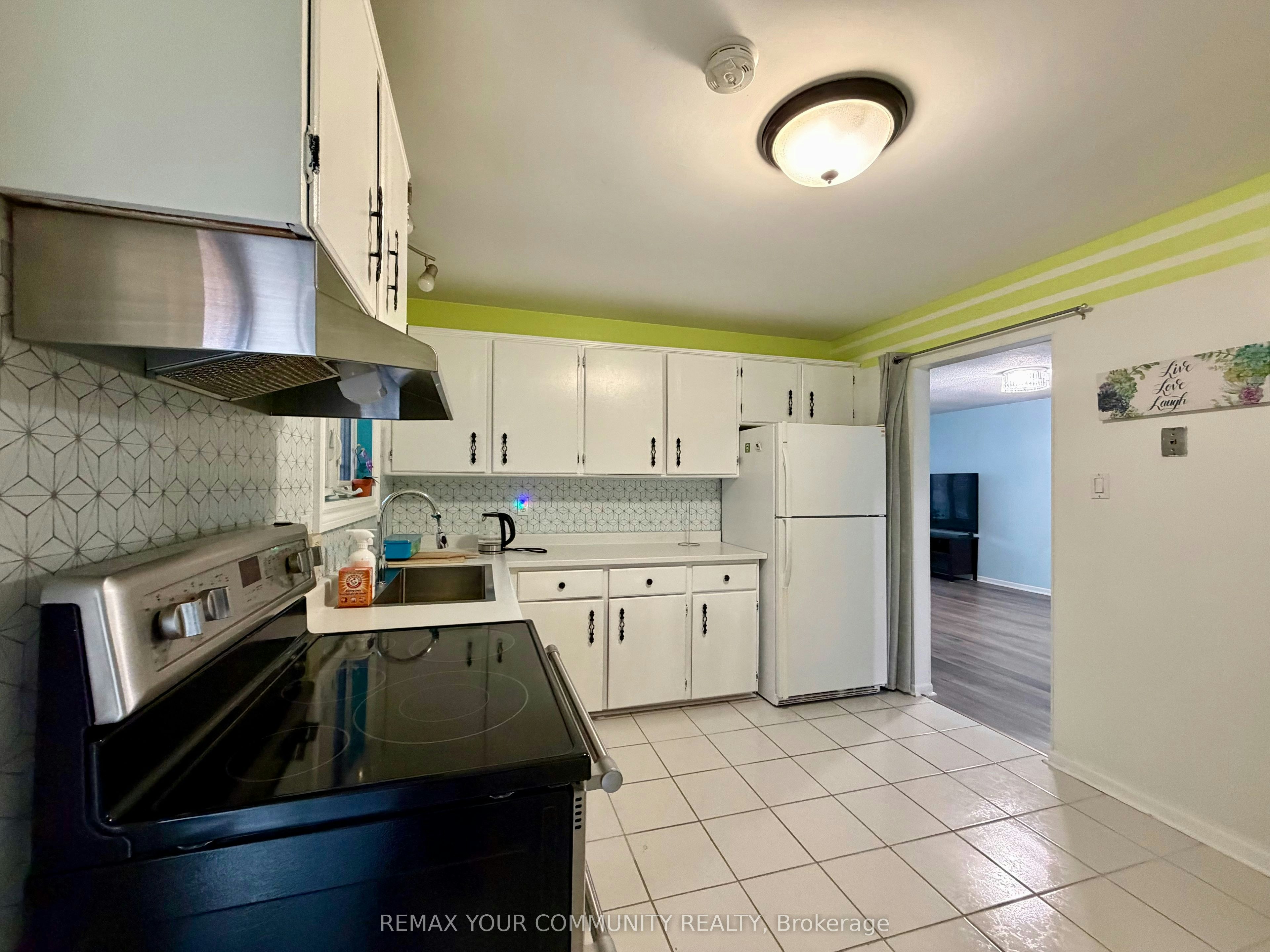 15 Hutcherson Square, Toronto, ON, M1B 1C5 - 5