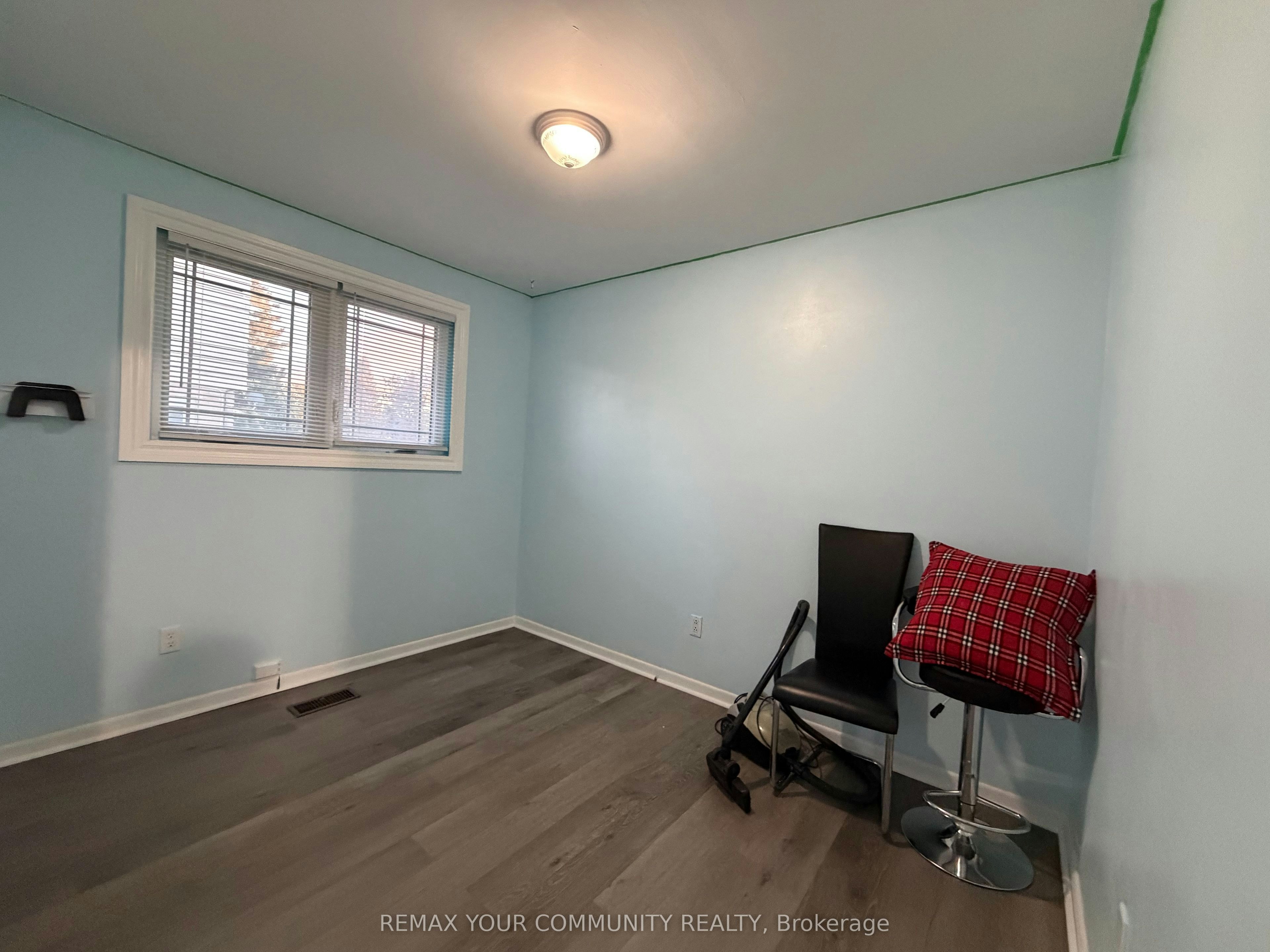 15 Hutcherson Square, Toronto, ON, M1B 1C5 - 15
