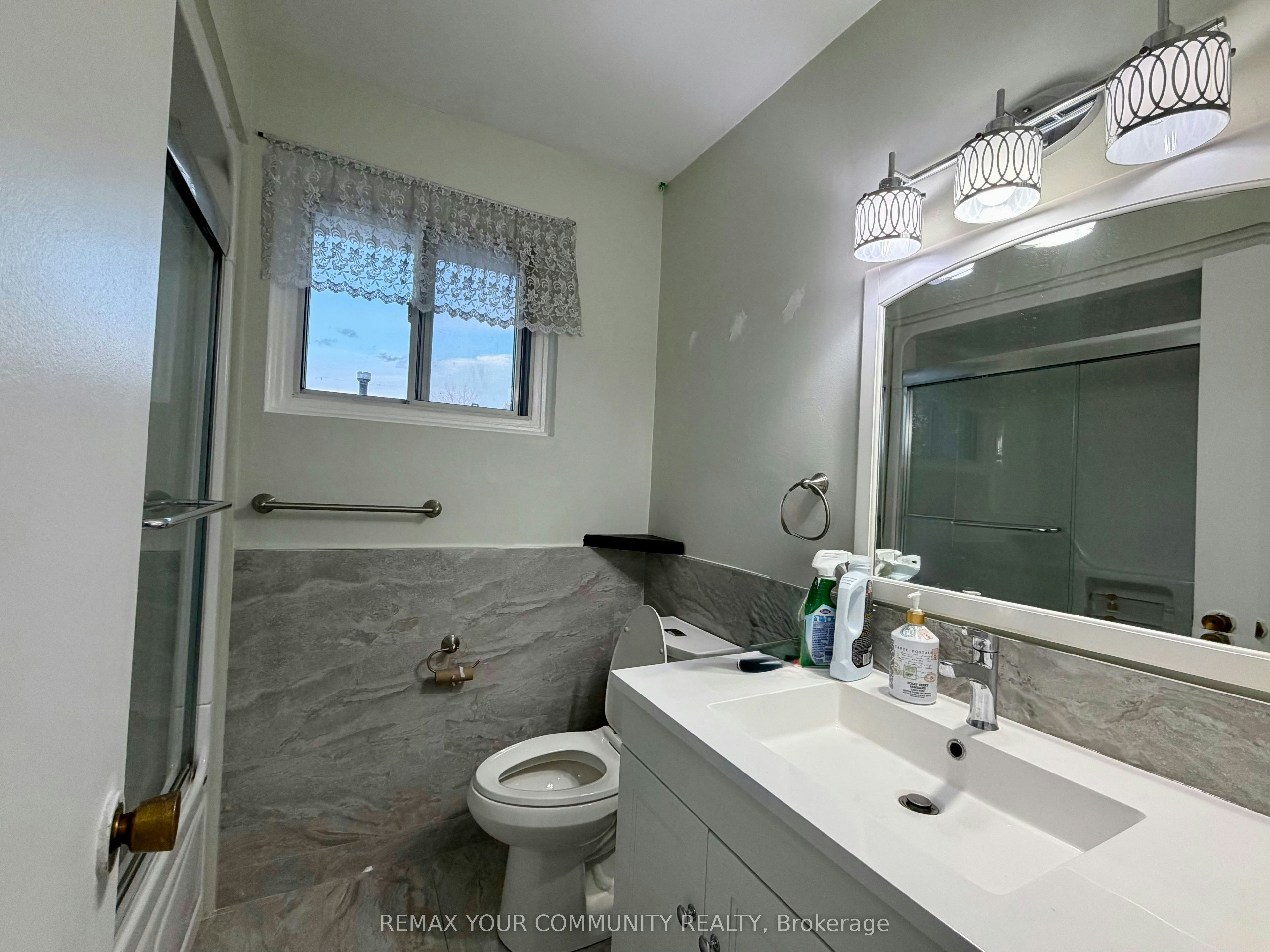 15 Hutcherson Square, Toronto, ON, M1B 1C5 - 11