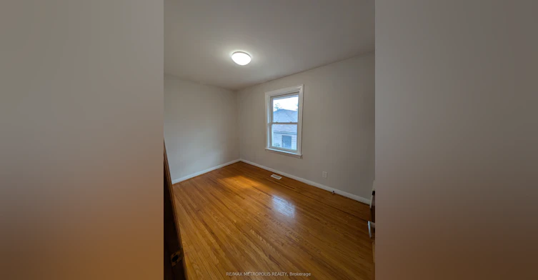 Main-43 Lewiston Road, Toronto, ON, M1P 1X8 - 8