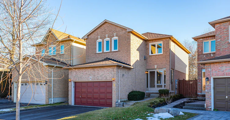 5 Knotty Pine Drive, Whitby, ON, L1R 2J6