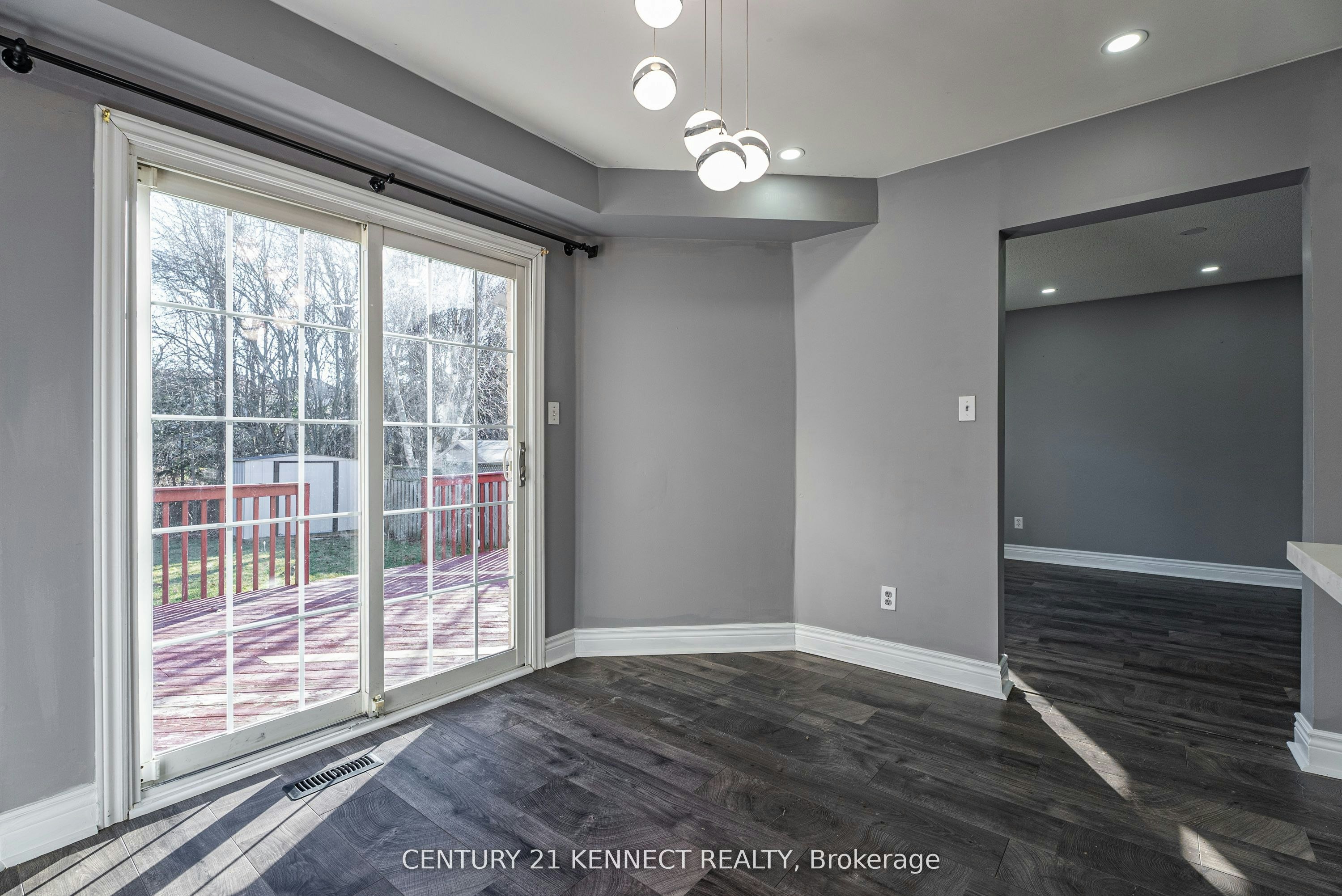 5 Knotty Pine Drive, Whitby, ON, L1R 2J6 - 8