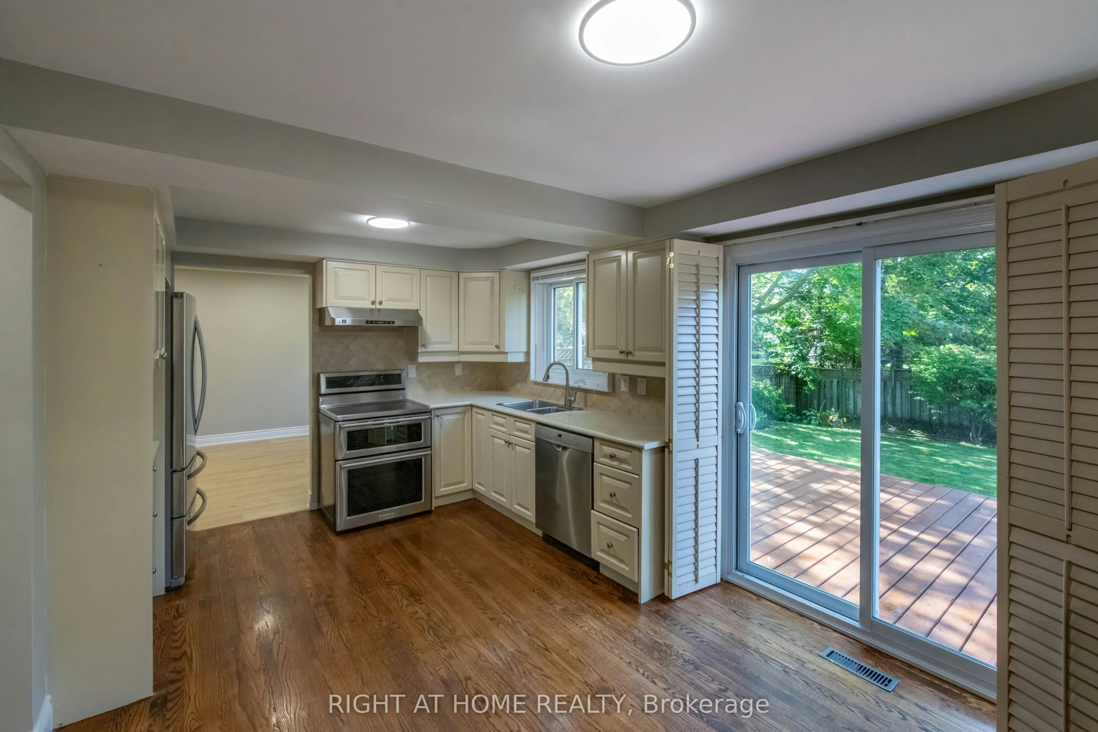 83 Anstead Crescent, Ajax, ON, L1S 3X4 - 7