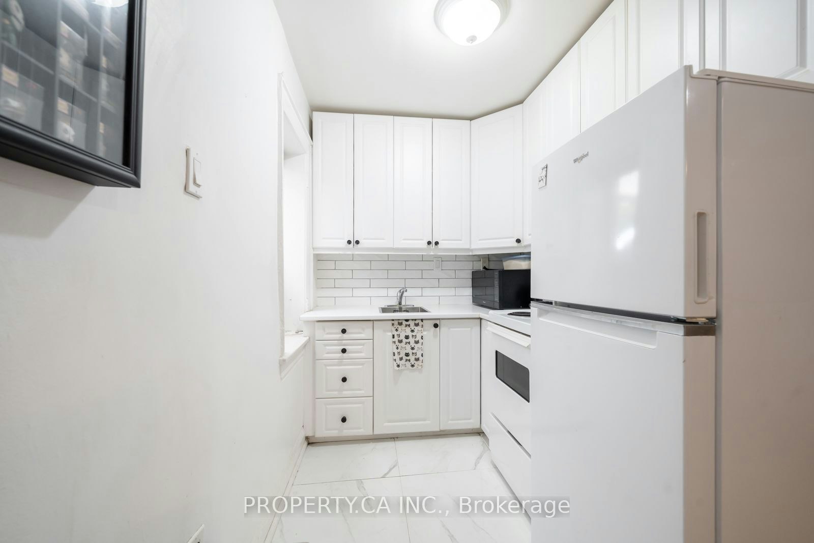 28-849 Broadview Avenue E, Toronto, ON, M4K 2P9 - 3