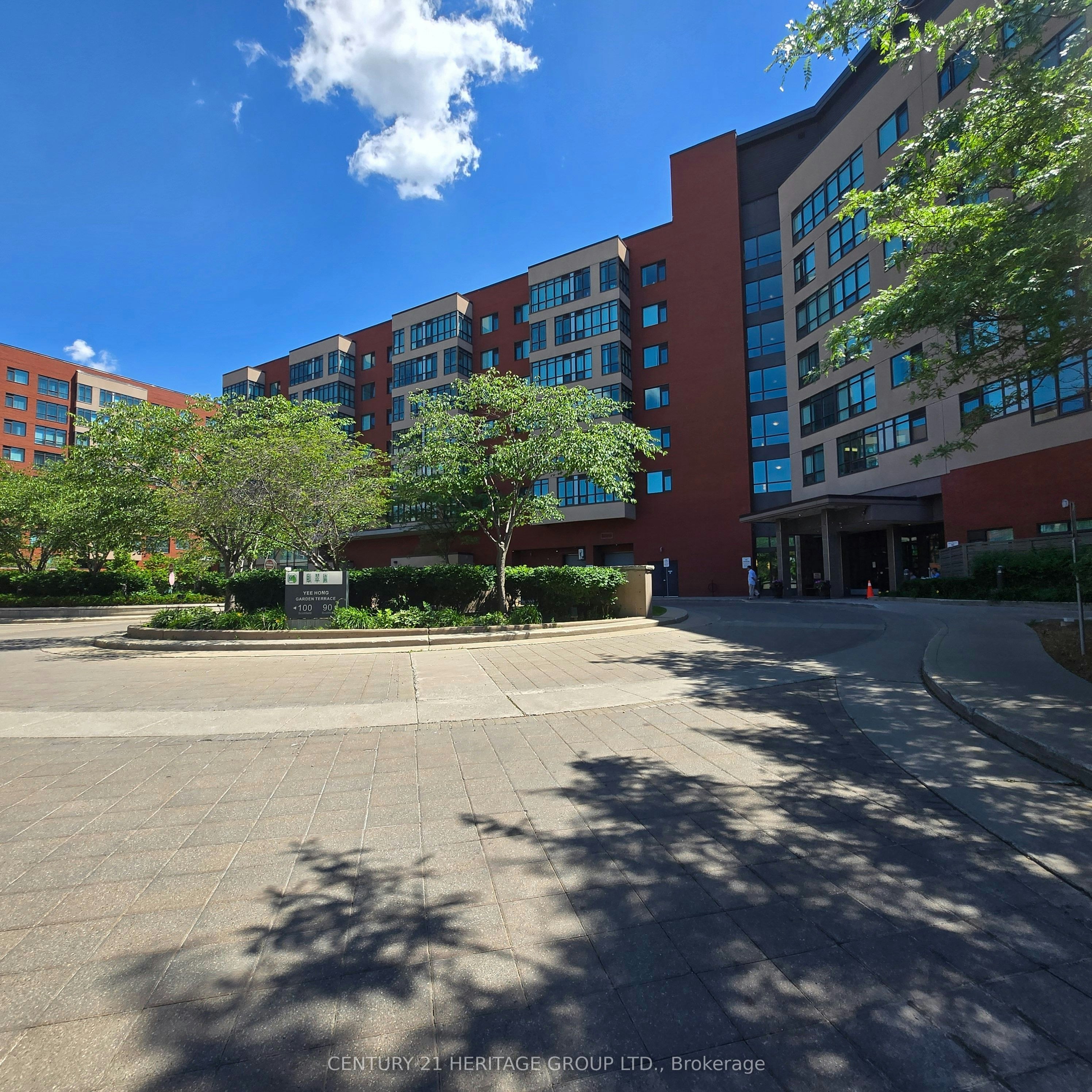 319-90 Scottfield Drive, Toronto, ON, M1S 5W4
