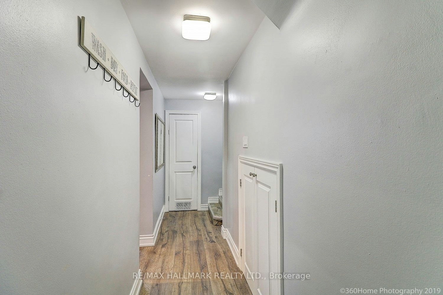 3 Cosburn Avenue, Toronto, ON, M4K 2E6 - 4