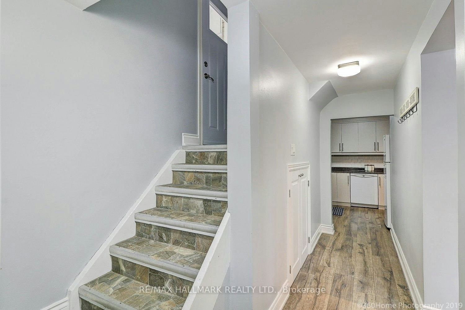 3 Cosburn Avenue, Toronto, ON, M4K 2E6 - 3