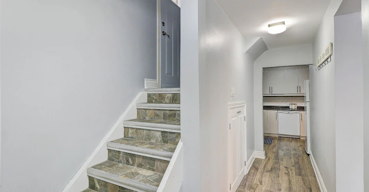 3 Cosburn Avenue, Toronto, ON, M4K 2E6 - 3
