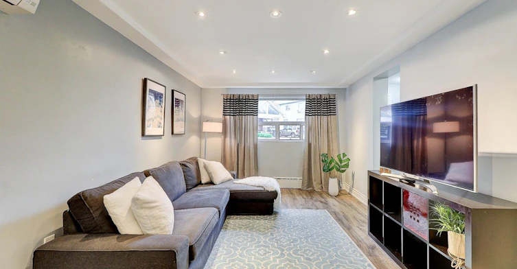 3 Cosburn Avenue, Toronto, ON, M4K 2E6 - 15