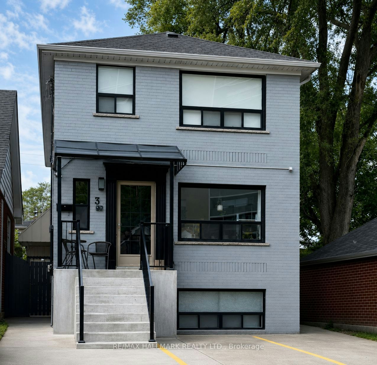3 Cosburn Avenue, Toronto, ON, M4K 2E6 - 2