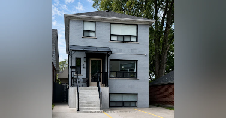 3 Cosburn Avenue, Toronto, ON, M4K 2E6 - 2