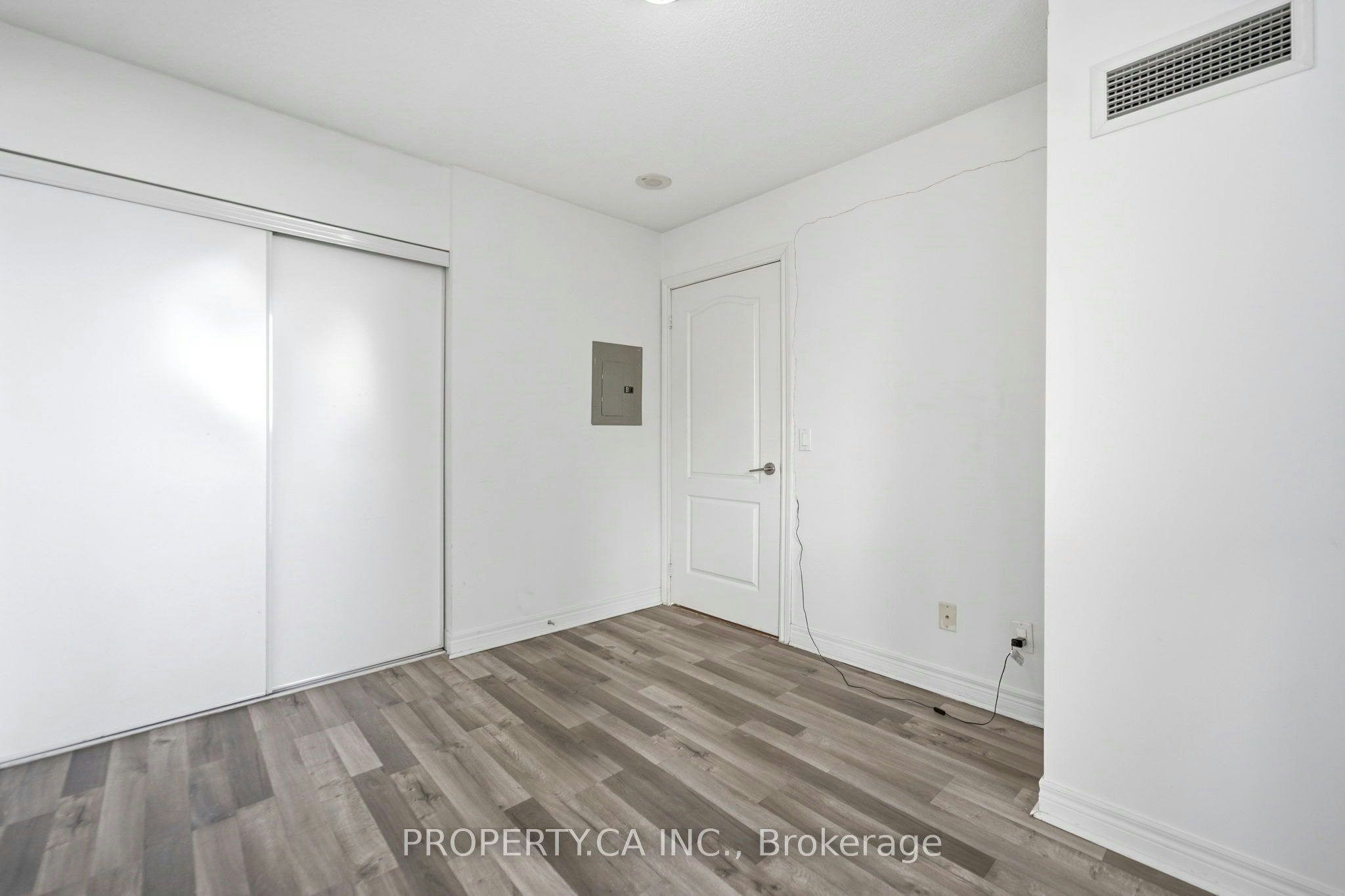203-70 Town Centre Court, Toronto, ON, M1P 0B2 - 16