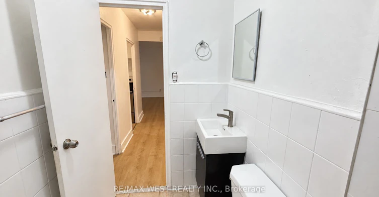 110-1243 Broadview Avenue, Toronto, ON, M4K 2T3 - 17