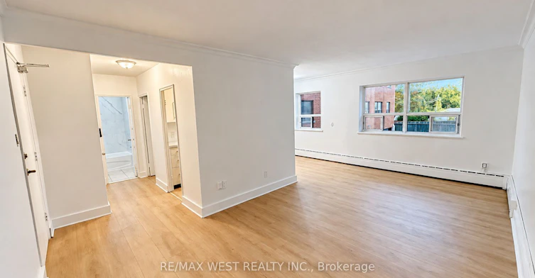 110-1243 Broadview Avenue, Toronto, ON, M4K 2T3 - 3