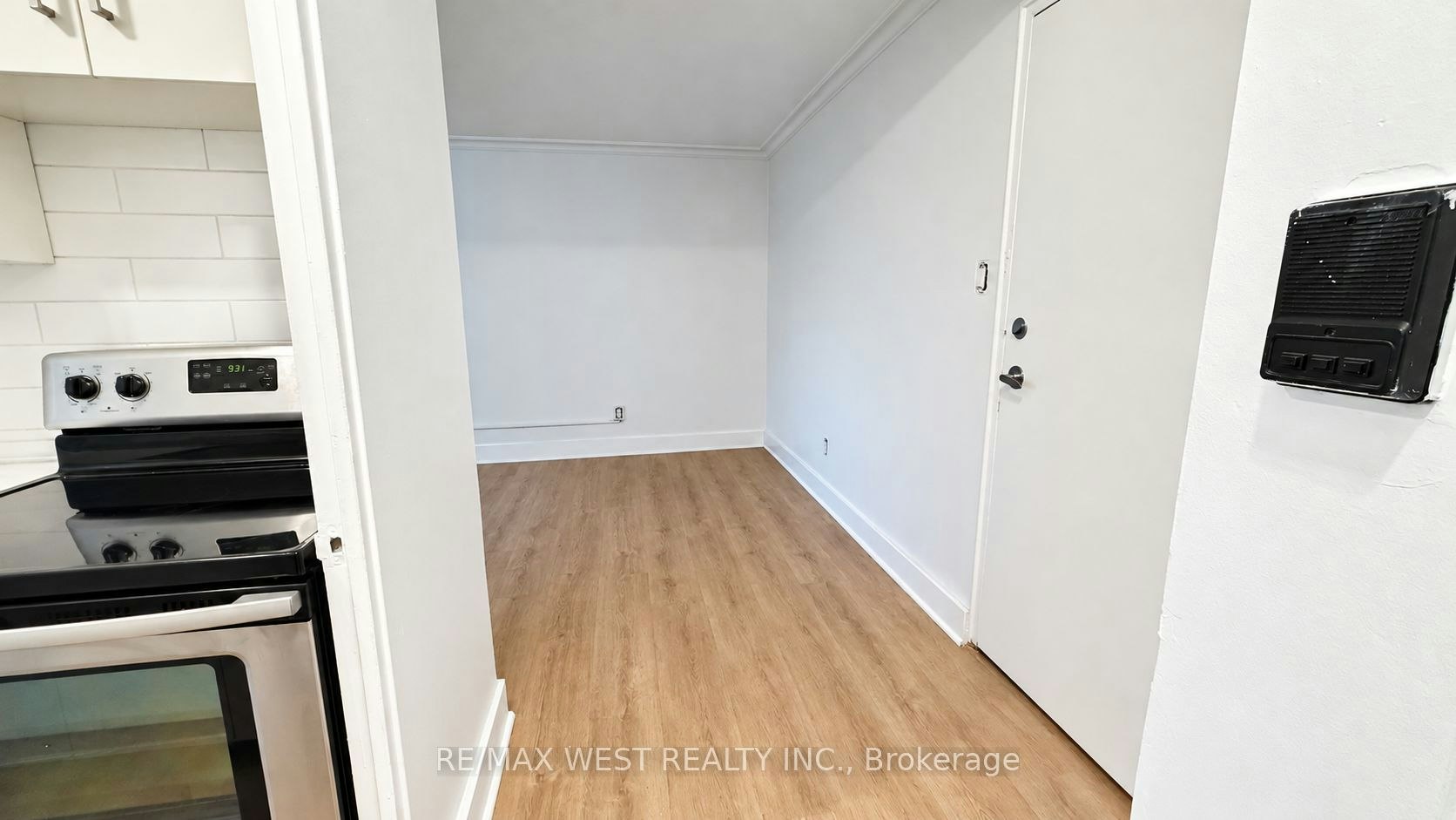 110-1243 Broadview Avenue, Toronto, ON, M4K 2T3 - 10
