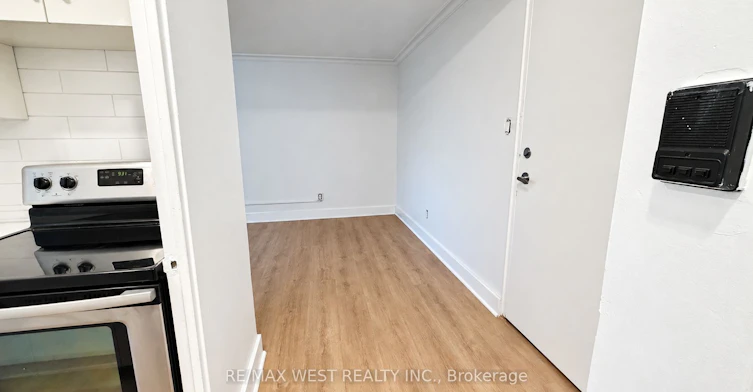 110-1243 Broadview Avenue, Toronto, ON, M4K 2T3 - 10