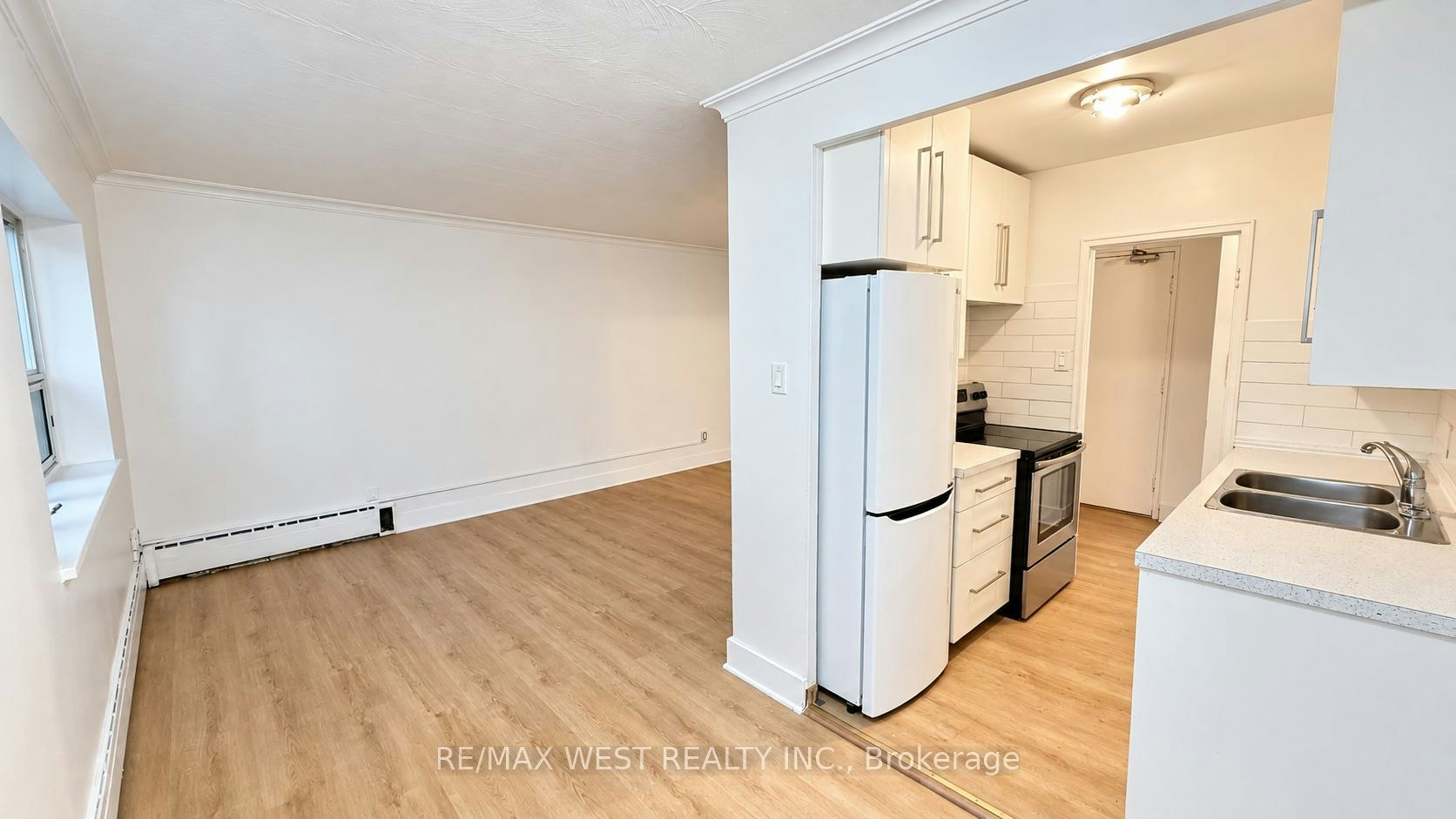 110-1243 Broadview Avenue, Toronto, ON, M4K 2T3 - 14