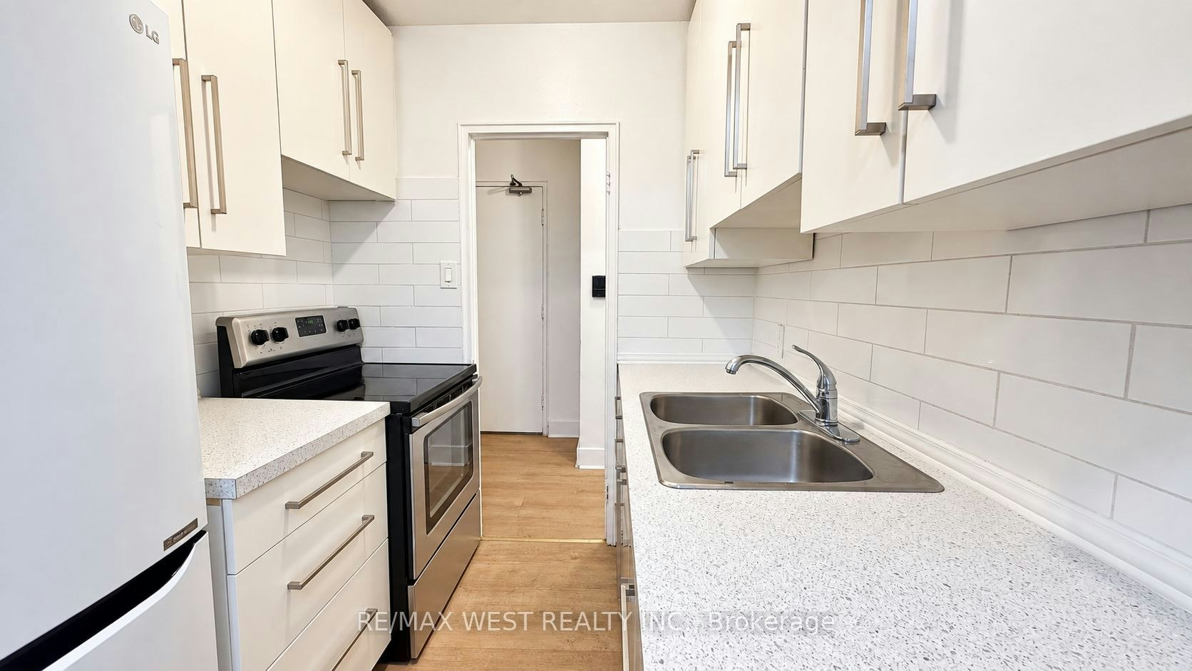 110-1243 Broadview Avenue, Toronto, ON, M4K 2T3 - 8