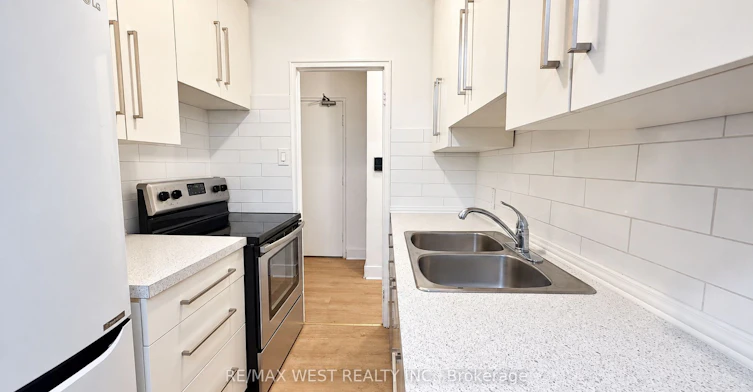 110-1243 Broadview Avenue, Toronto, ON, M4K 2T3 - 8