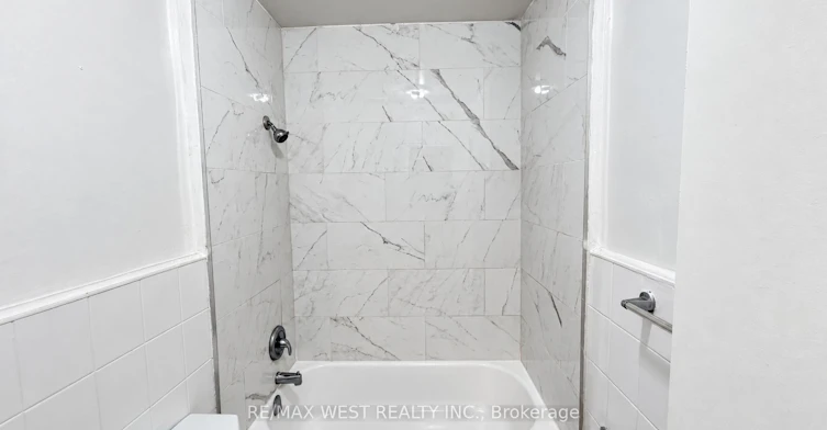 110-1243 Broadview Avenue, Toronto, ON, M4K 2T3 - 16