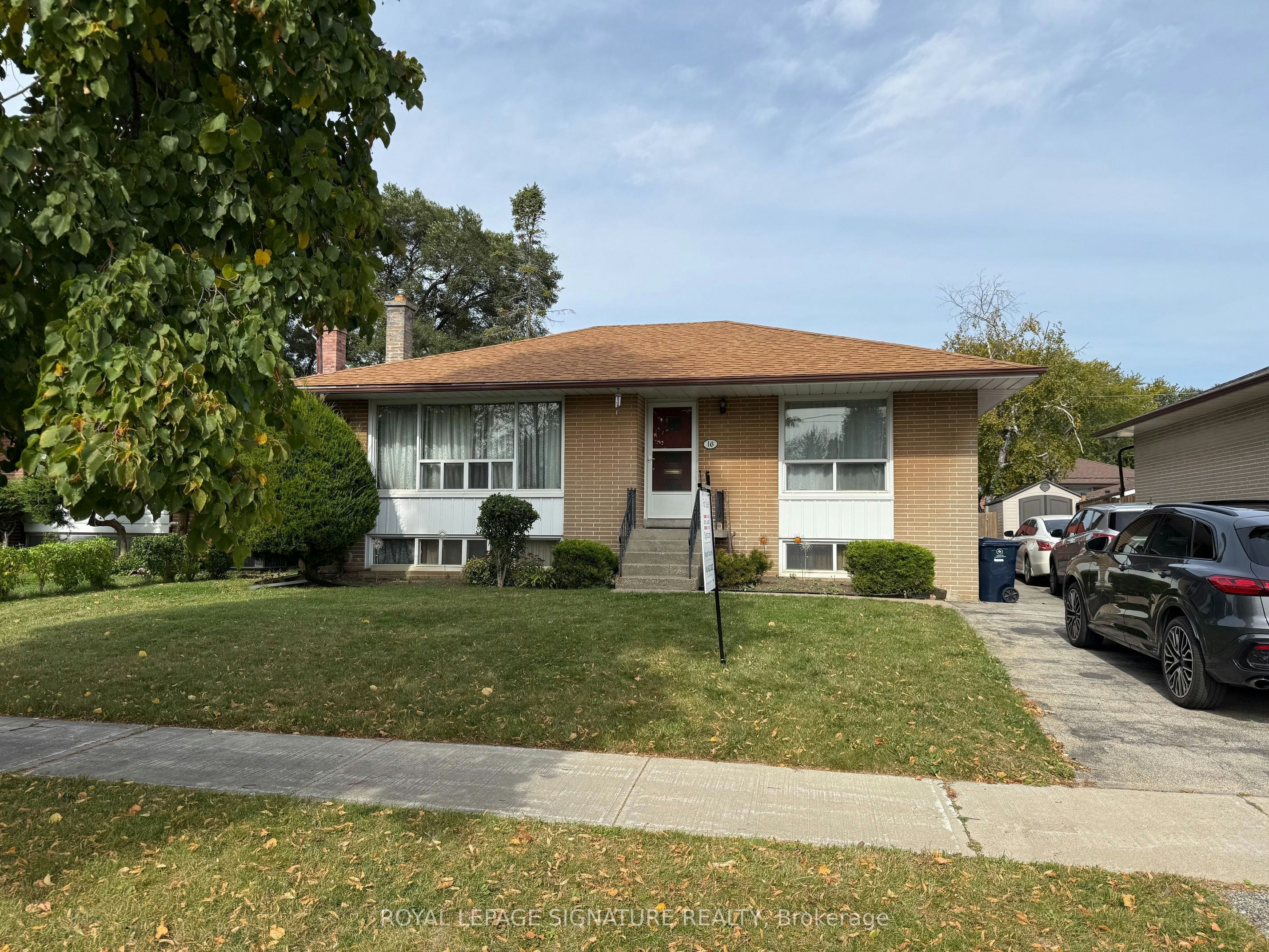 16 Hoshlega Drive, Toronto, ON, M1G 2X5