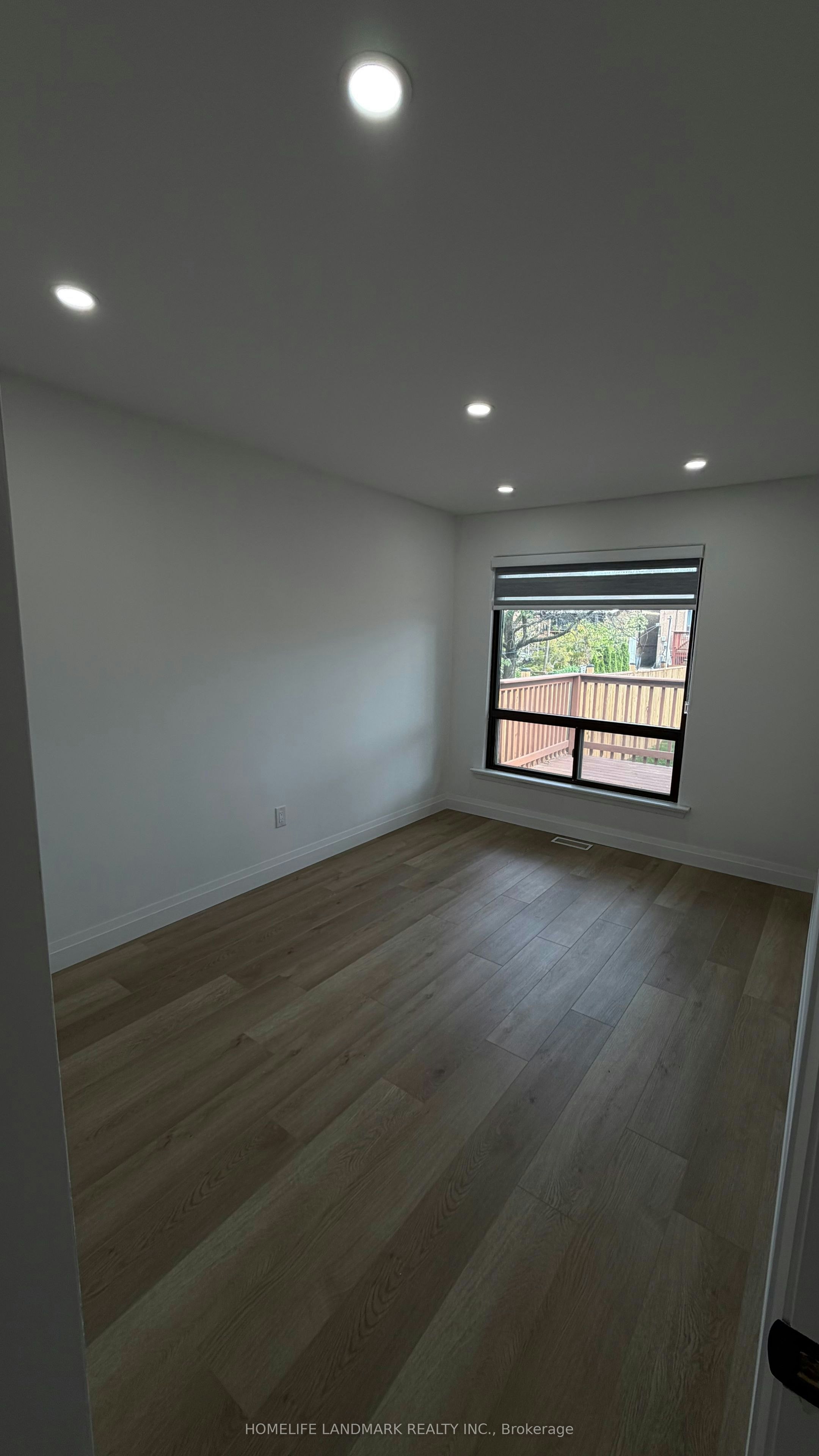 31A (Main Floor) Laurel Avenue, Toronto, ON, M1K 3J3 - 9