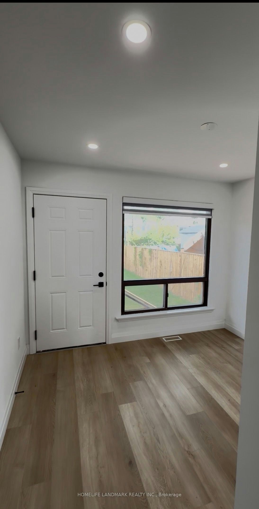 31A (Main Floor) Laurel Avenue, Toronto, ON, M1K 3J3 - 10