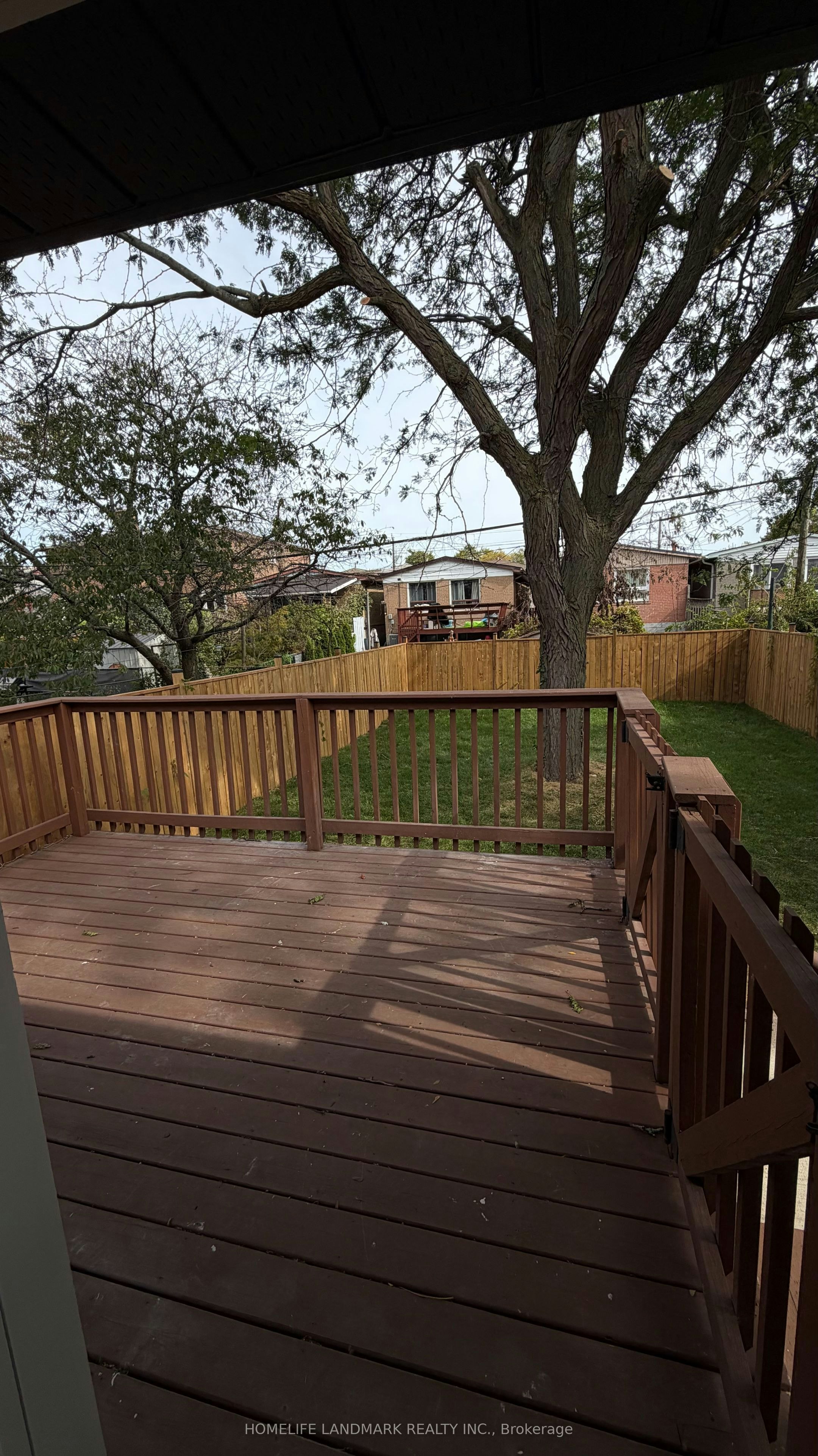 31A (Main Floor) Laurel Avenue, Toronto, ON, M1K 3J3 - 11