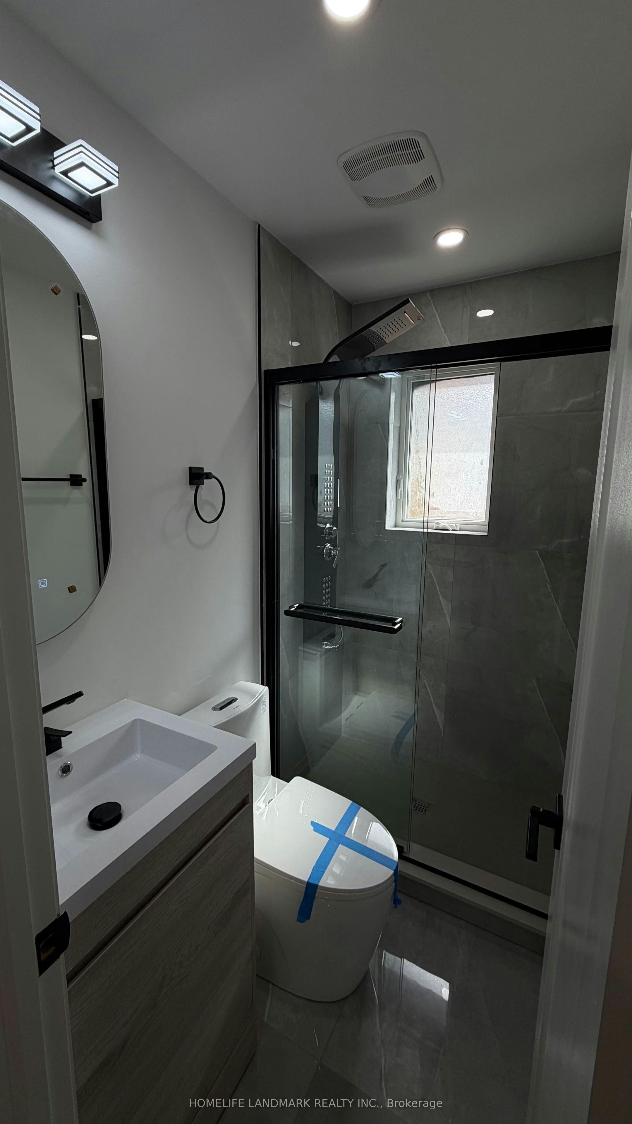 31A (Main Floor) Laurel Avenue, Toronto, ON, M1K 3J3 - 8