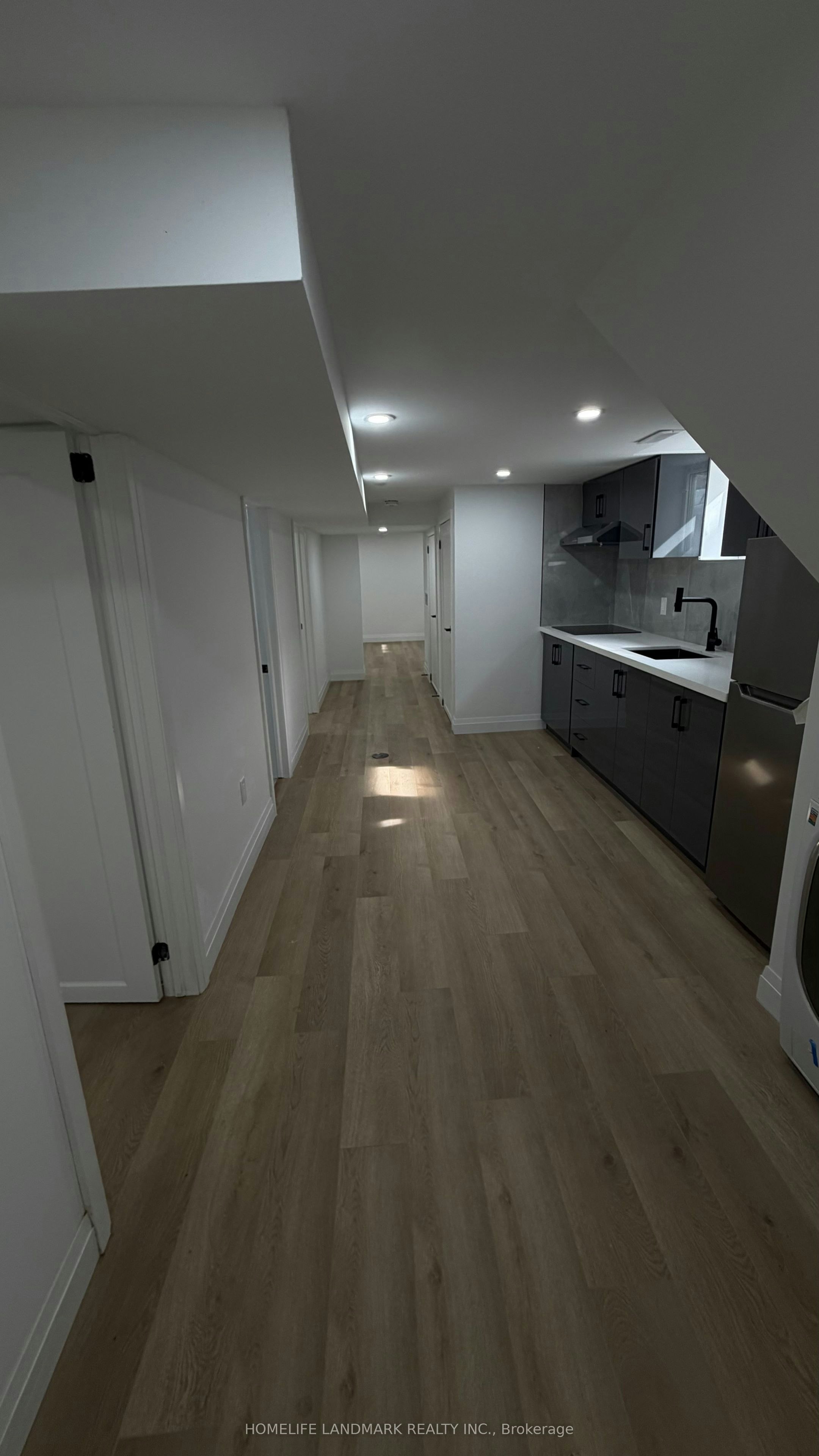 31A (Basement) Laurel Avenue, Toronto, ON, M1K 3J3 - 7