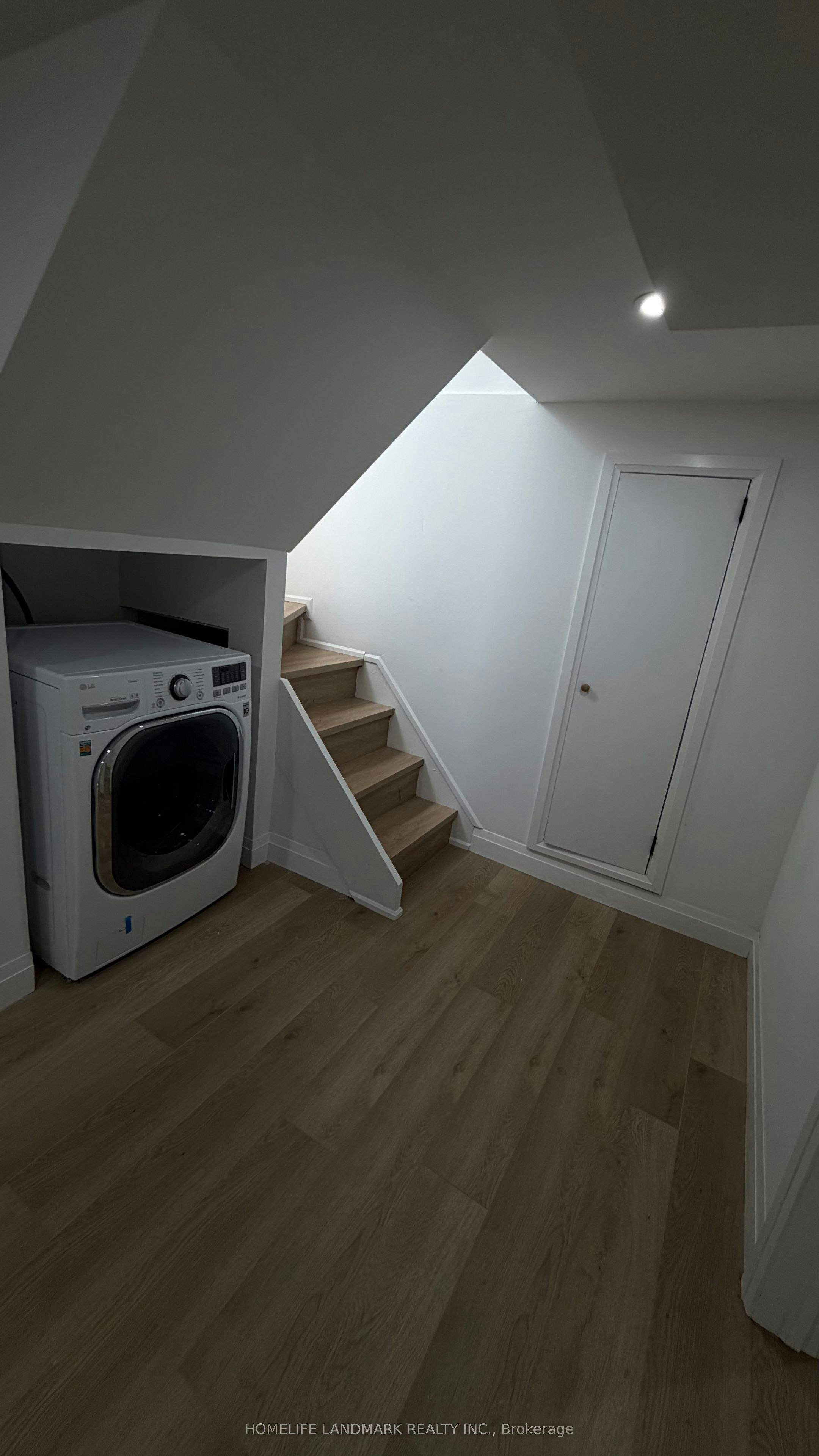 31A (Basement) Laurel Avenue, Toronto, ON, M1K 3J3 - 11