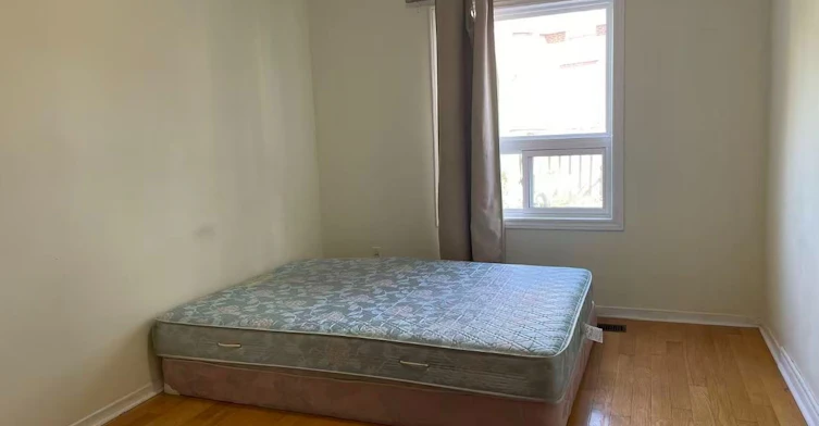 Room 1-9 Flatwoods Drive, Toronto, ON, M1V 4H5 - 2