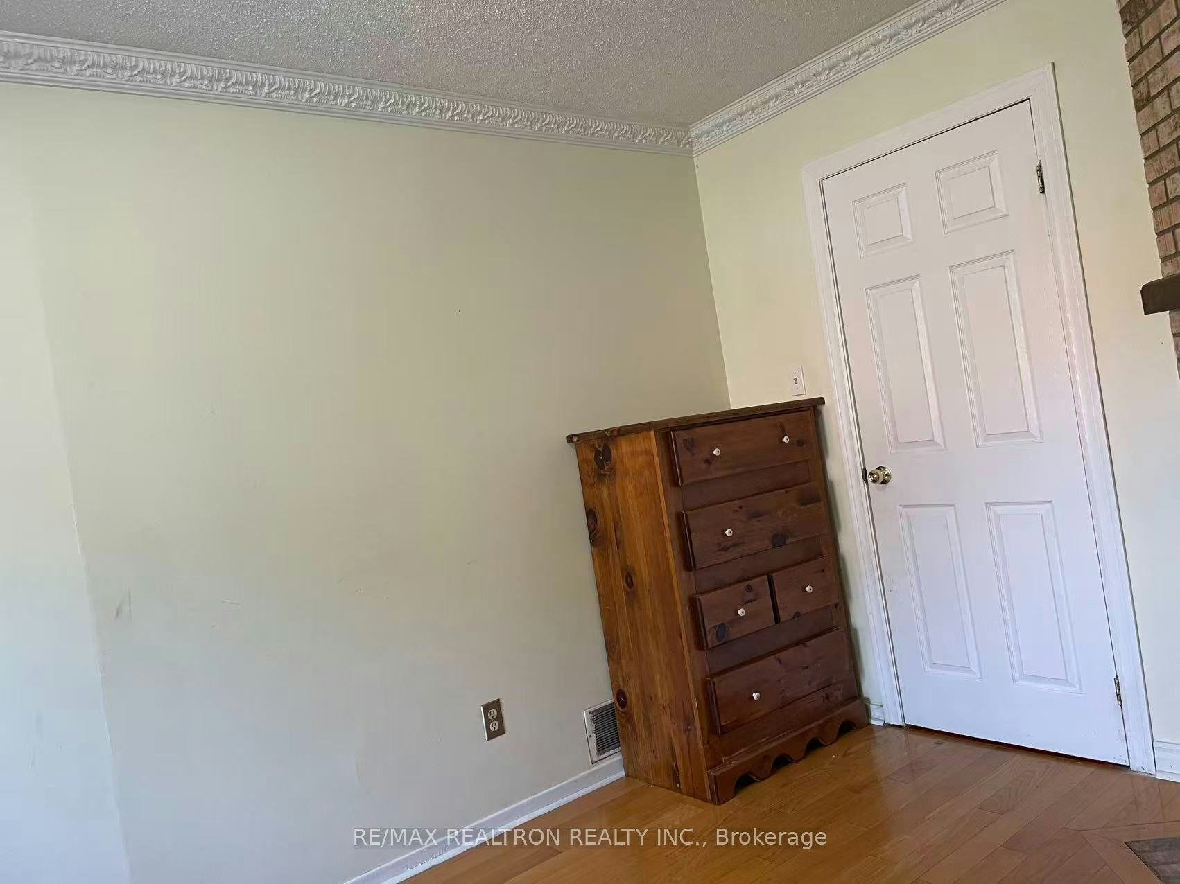Room 1-9 Flatwoods Drive, Toronto, ON, M1V 4H5 - 3