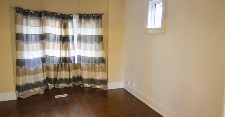 188 Adelaide Avenue E, Oshawa, ON, L1G 1Z4 - 4