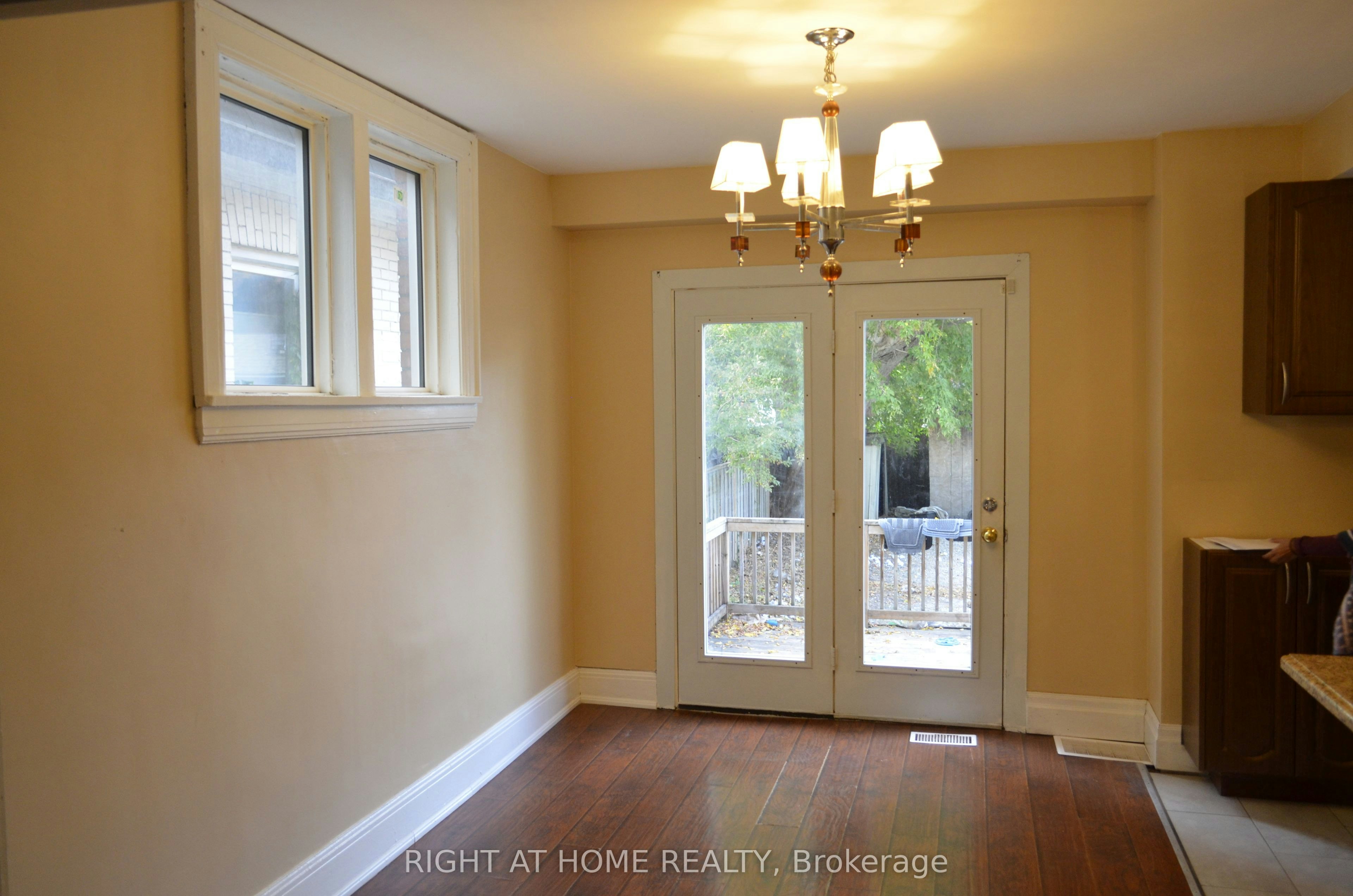 188 Adelaide Avenue E, Oshawa, ON, L1G 1Z4 - 7